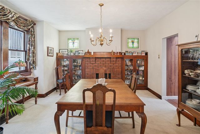 214 Parkside Ave, Mt Lebanon, PA 15228