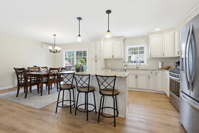 2 Doncaster Drive, Nashua, NH 03062