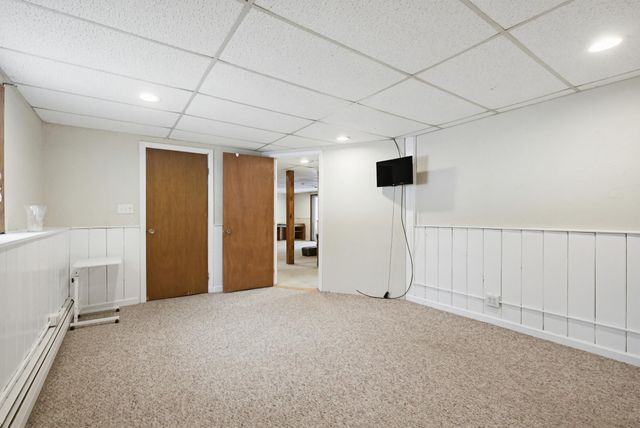 2 Doncaster Drive, Nashua, NH 03062