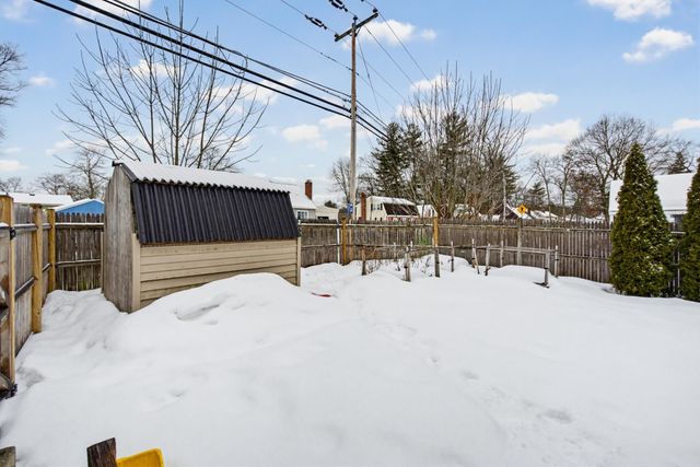 2 Doncaster Drive, Nashua, NH 03062