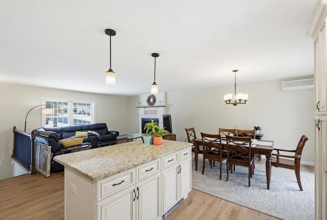 2 Doncaster Drive, Nashua, NH 03062