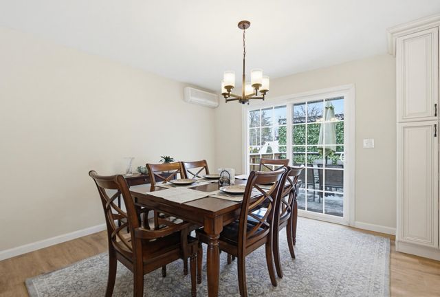 2 Doncaster Drive, Nashua, NH 03062