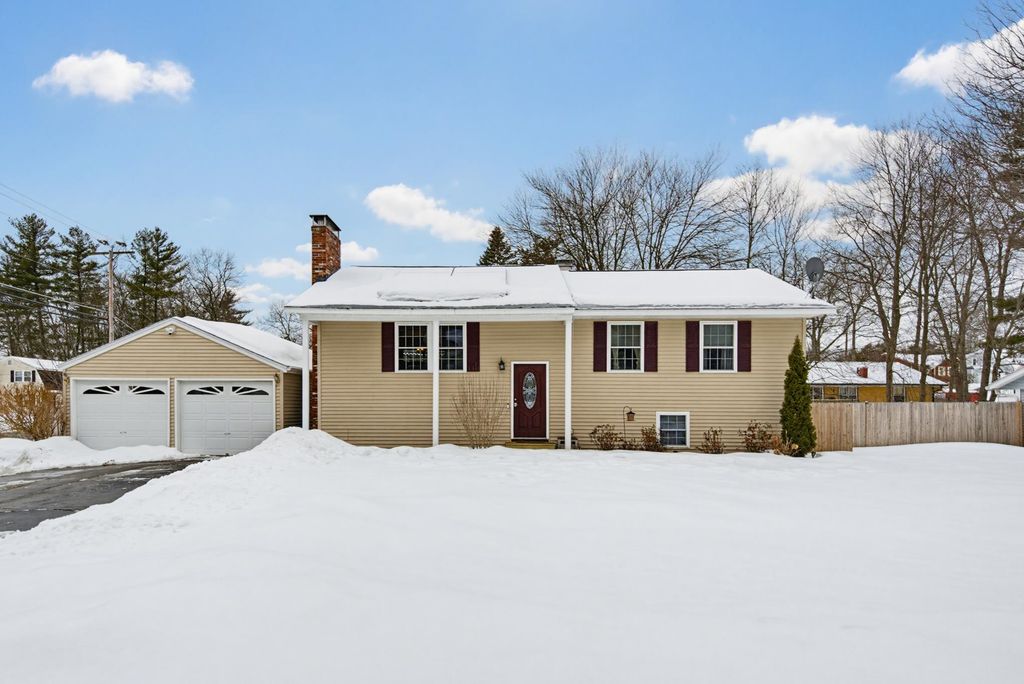 2 Doncaster Drive, Nashua, NH 03062