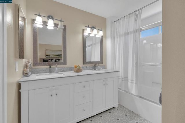 400 Devon Ct, Oakley, CA 94561