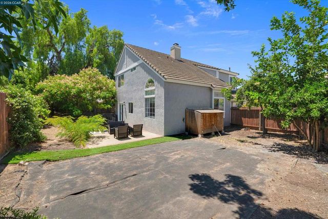 400 Devon Ct, Oakley, CA 94561