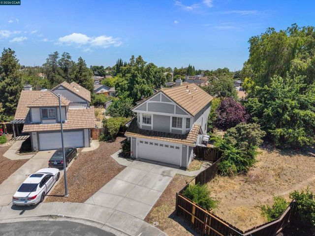 400 Devon Ct, Oakley, CA 94561