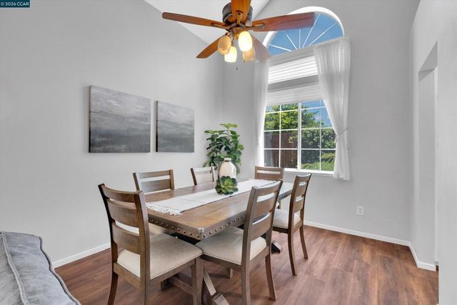 400 Devon Ct, Oakley, CA 94561