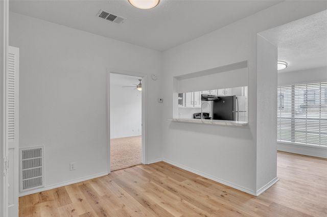 6042 Stoneybrook Drive, Fort Worth, TX 76112