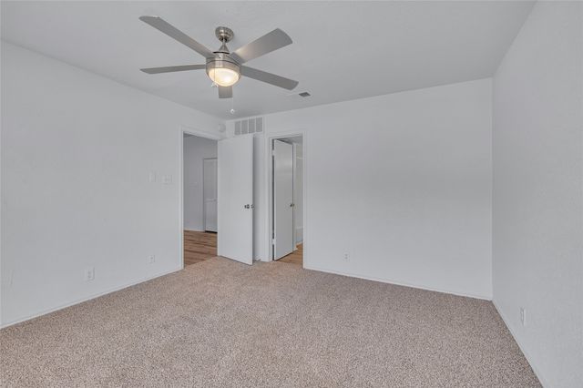 6042 Stoneybrook Drive, Fort Worth, TX 76112