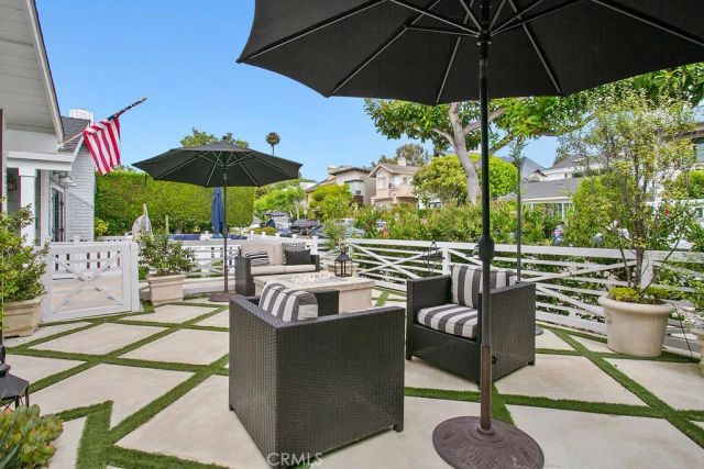 409 Poinsettia Ave., Corona Del Mar, CA 92625