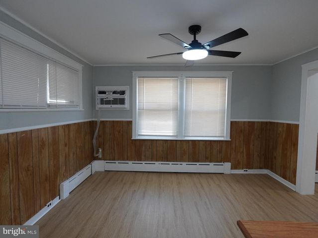 233 W ALBEMARLE AVE, Lansdowne, PA 19050