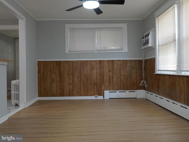 233 W ALBEMARLE AVE, Lansdowne, PA 19050