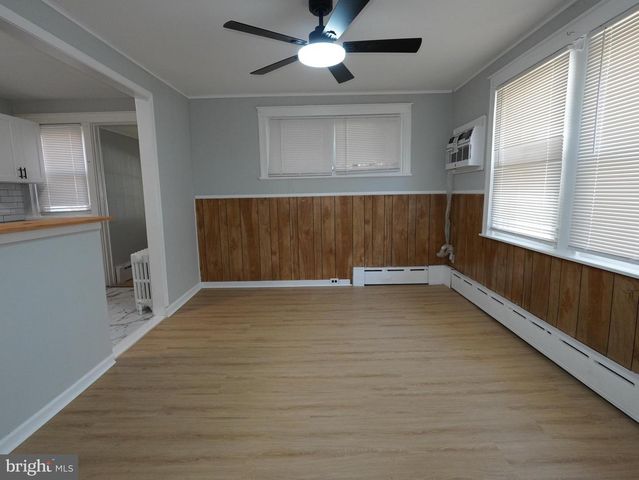 233 W ALBEMARLE AVE, Lansdowne, PA 19050