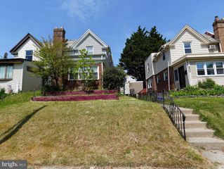 233 W ALBEMARLE AVE, Lansdowne, PA 19050