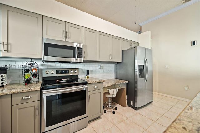 12503 NW 10th Ct, Sunrise, FL 33323