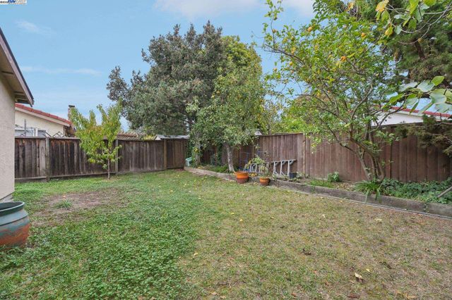 4942 Rocklin Dr, Union City, CA 94587