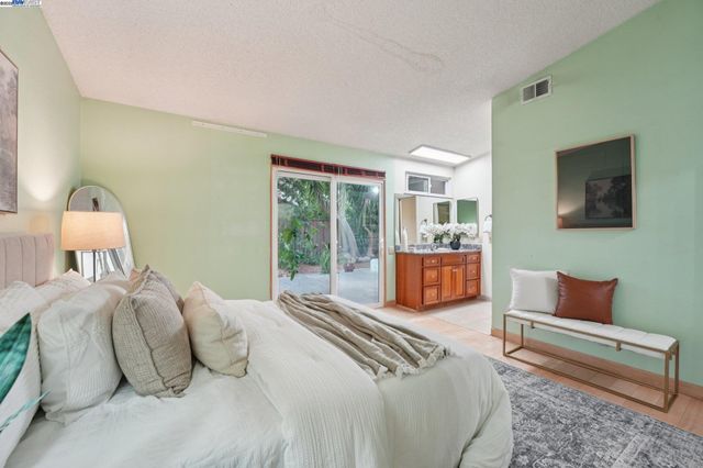 4942 Rocklin Dr, Union City, CA 94587