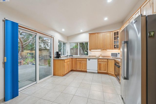 4942 Rocklin Dr, Union City, CA 94587