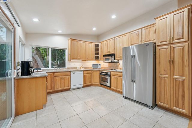 4942 Rocklin Dr, Union City, CA 94587