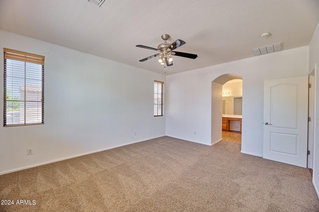 2340 W DUSTY WREN Drive, Phoenix, AZ 85085
