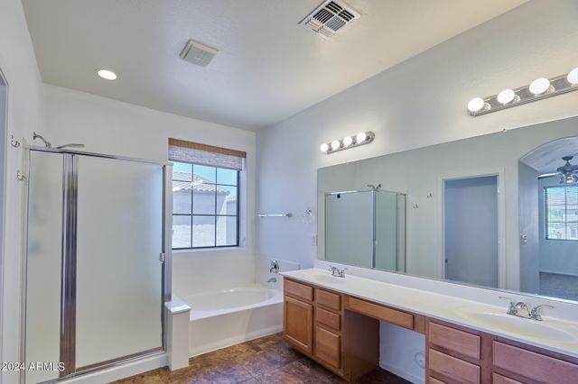 2340 W DUSTY WREN Drive, Phoenix, AZ 85085