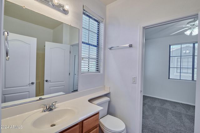 2340 W DUSTY WREN Drive, Phoenix, AZ 85085