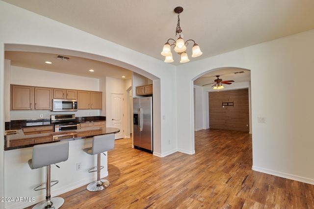 2340 W DUSTY WREN Drive, Phoenix, AZ 85085