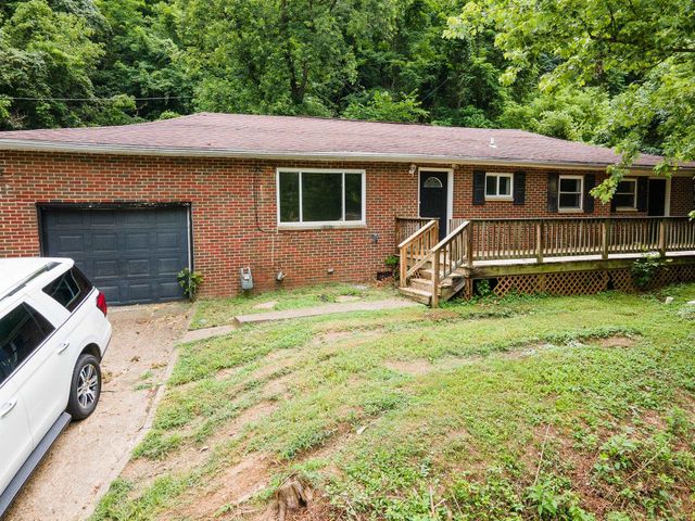 2750 Merritts Creek Rd, Huntington, WV 25702