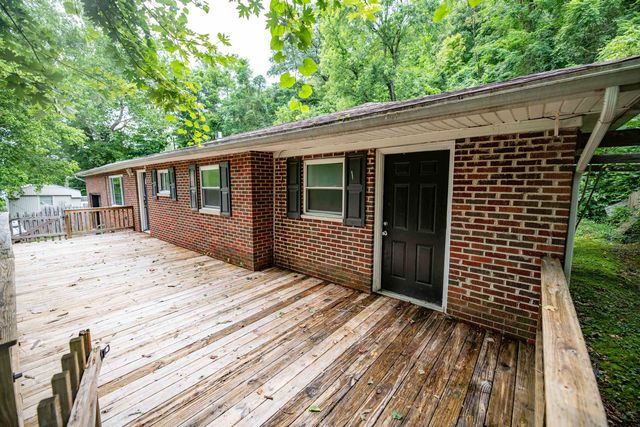 2750 Merritts Creek Rd, Huntington, WV 25702