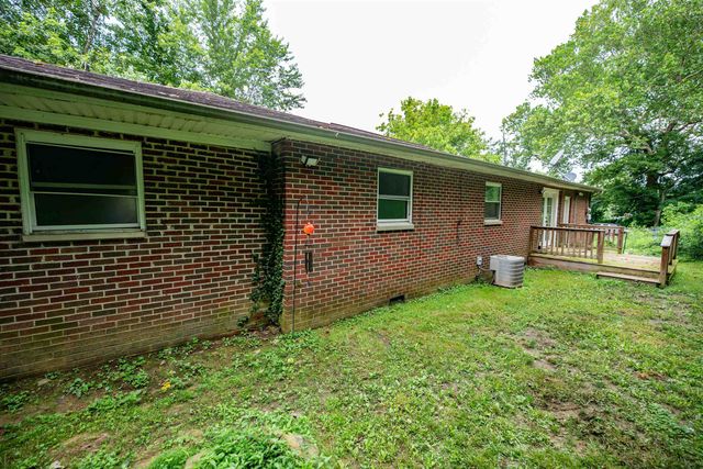 2750 Merritts Creek Rd, Huntington, WV 25702