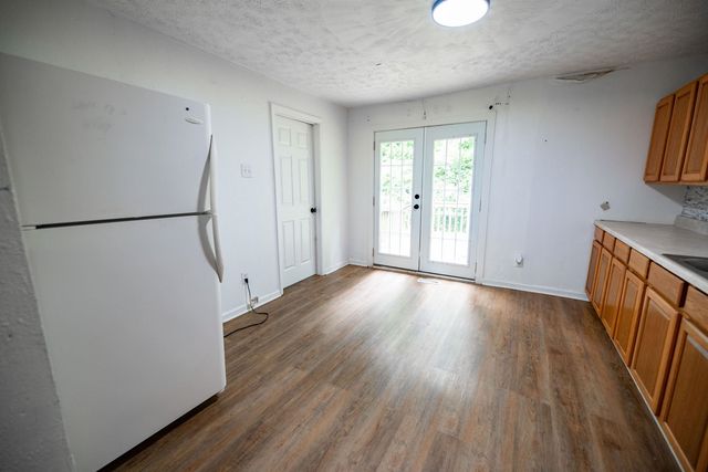 2750 Merritts Creek Rd, Huntington, WV 25702