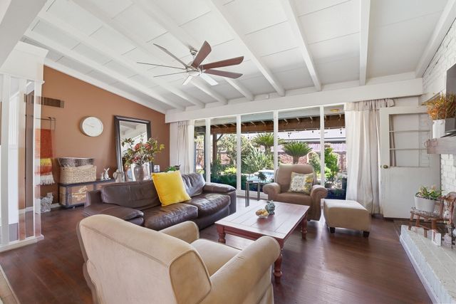 574 N Frankwood Avenue, Reedley, CA 93654