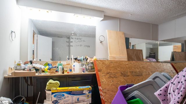 13869 S Highway 101, Gray Court, SC 29645