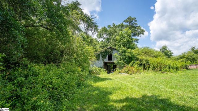 13869 S Highway 101, Gray Court, SC 29645