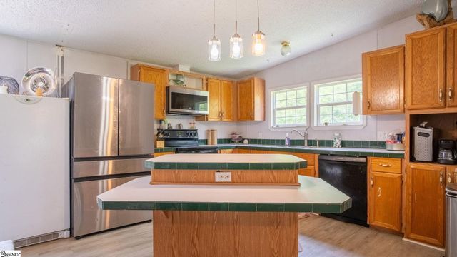 13869 S Highway 101, Gray Court, SC 29645