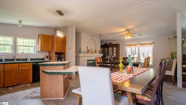 13869 S Highway 101, Gray Court, SC 29645