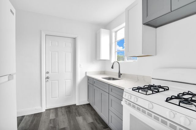 820 N Dixie Highway 4, Lake Worth Beach, FL 33460