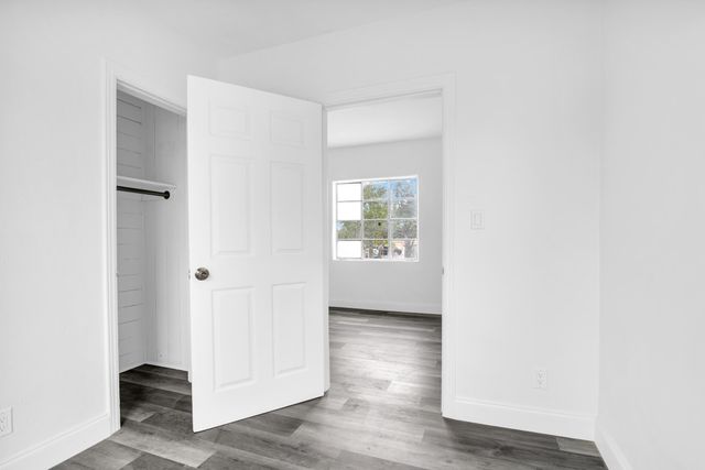 820 N Dixie Highway 4, Lake Worth Beach, FL 33460