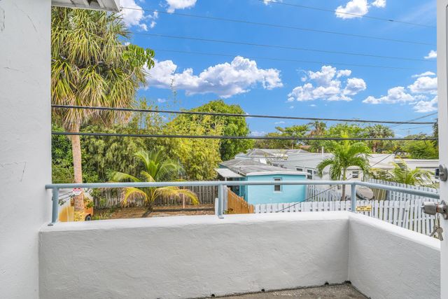 820 N Dixie Highway 4, Lake Worth Beach, FL 33460