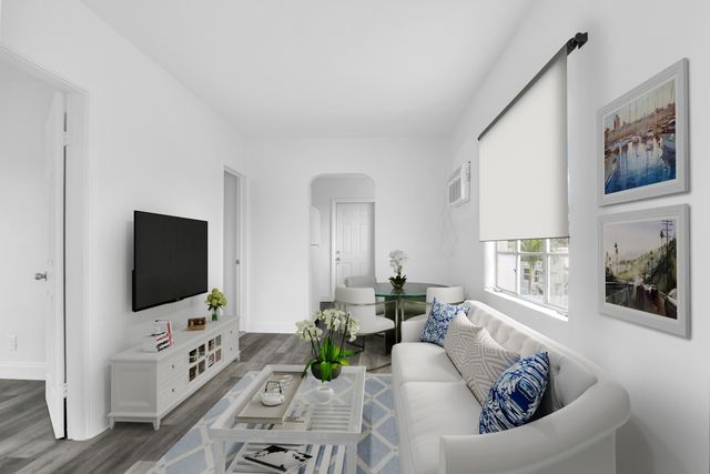 820 N Dixie Highway 4, Lake Worth Beach, FL 33460