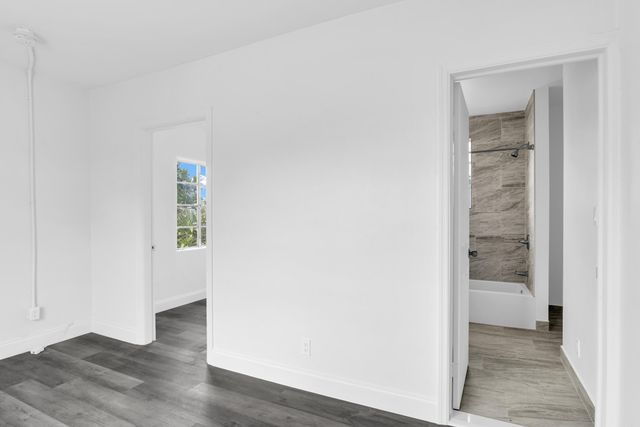 820 N Dixie Highway 4, Lake Worth Beach, FL 33460