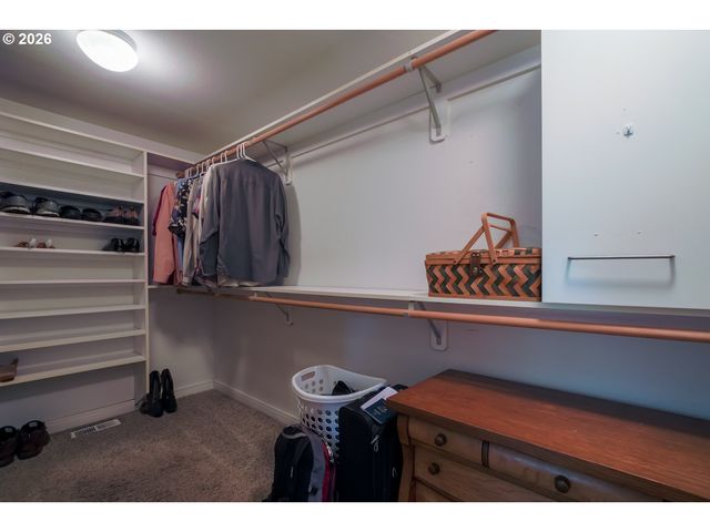 21015 Ne 220TH Cir, Battle Ground, WA 98604