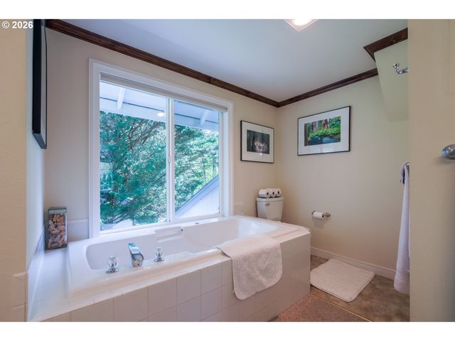 21015 Ne 220TH Cir, Battle Ground, WA 98604