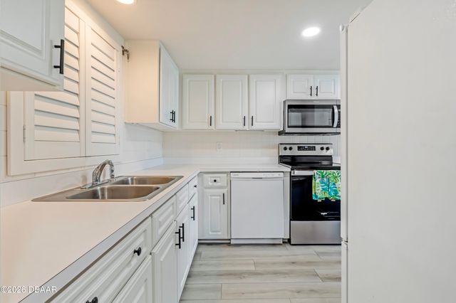3110 Ocean Shore Blvd Apt 111, Ormond Beach, FL 32176