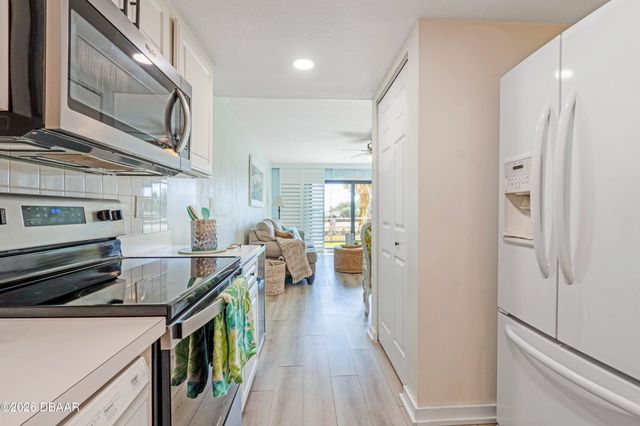 3110 Ocean Shore Blvd Apt 111, Ormond Beach, FL 32176
