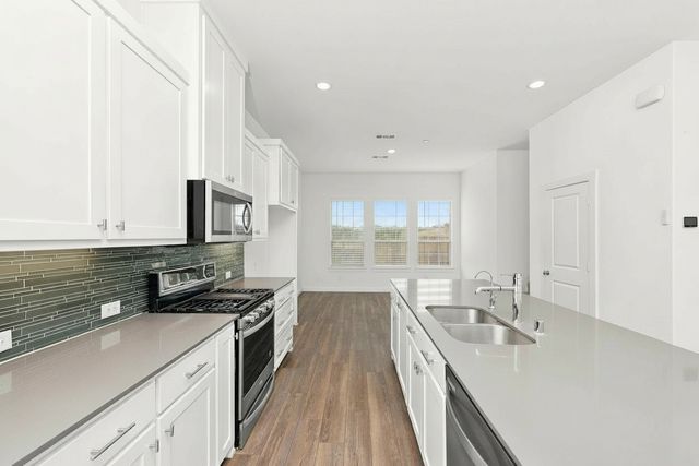 695 Vista Del Lago Drive, Lewisville, TX 75067