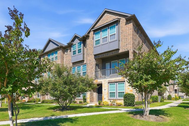 695 Vista Del Lago Drive, Lewisville, TX 75067
