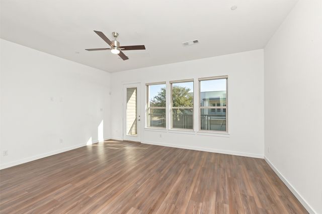 695 Vista Del Lago Drive, Lewisville, TX 75067