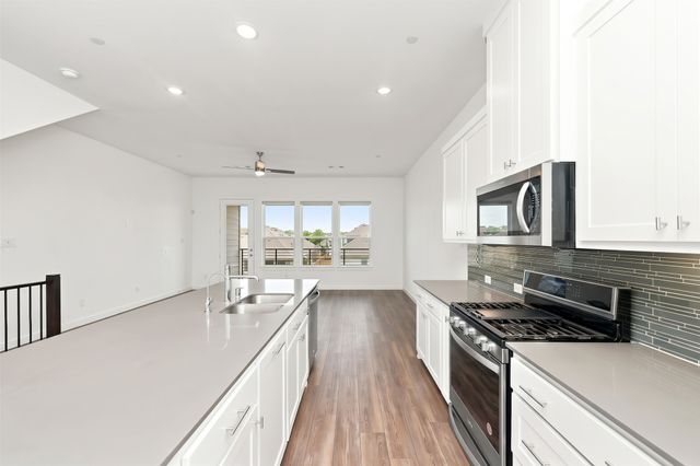 695 Vista Del Lago Drive, Lewisville, TX 75067