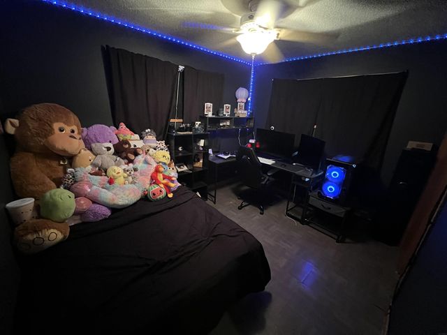 309 Danbury Dr, Charles City, IA 50616